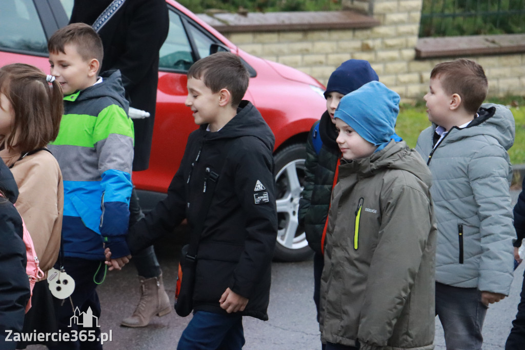 Fotorelacja - Poświęcenie Standaru Sp1 w Porębie
