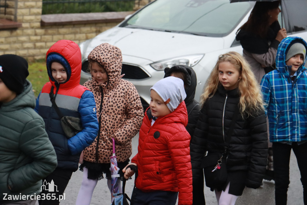 Fotorelacja - Poświęcenie Standaru Sp1 w Porębie