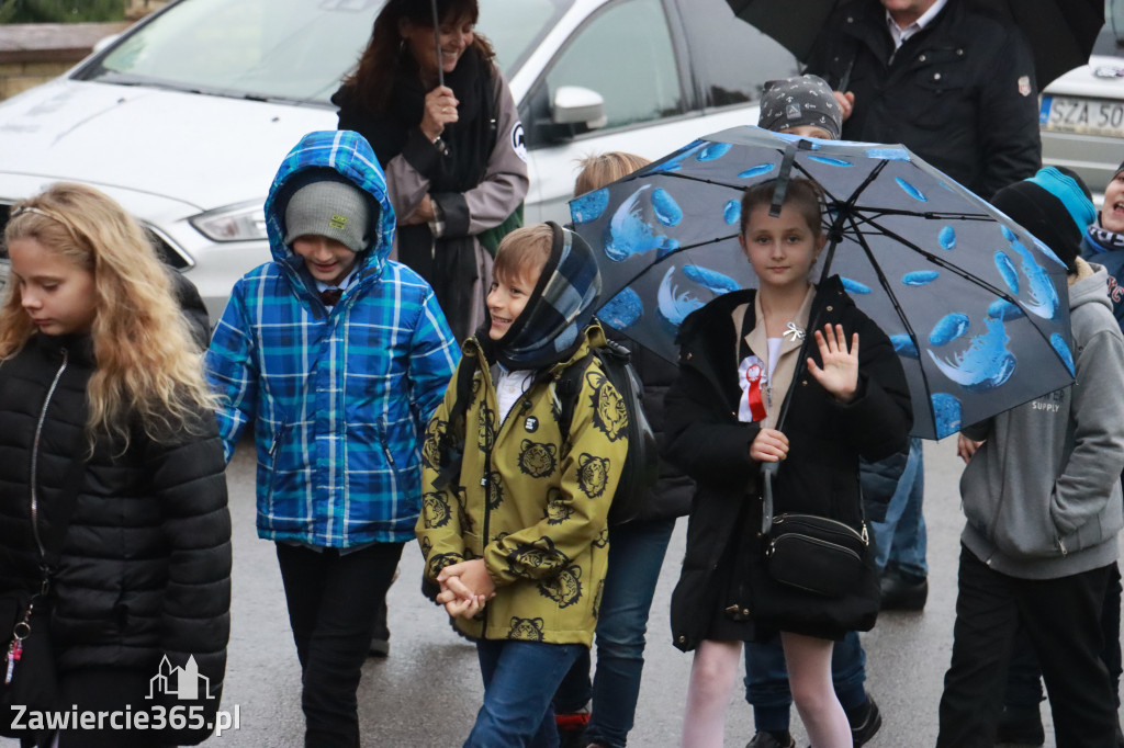 Fotorelacja - Poświęcenie Standaru Sp1 w Porębie