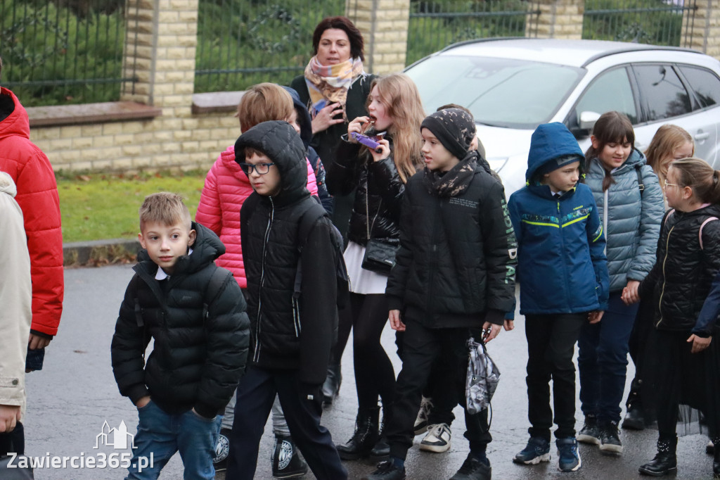 Fotorelacja - Poświęcenie Standaru Sp1 w Porębie