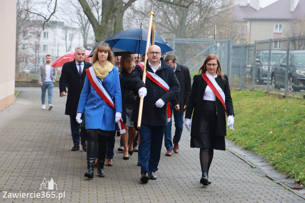 Fotorelacja - Poświęcenie Standaru Sp1 w Porębie