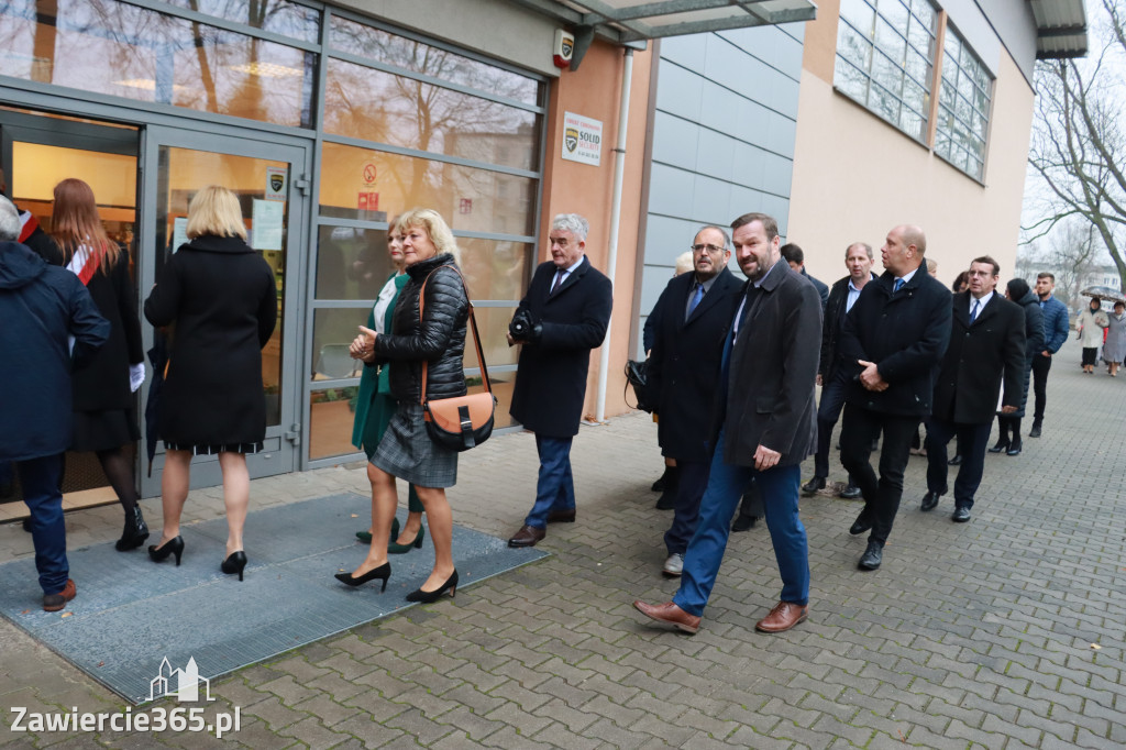 Fotorelacja - Poświęcenie Standaru Sp1 w Porębie