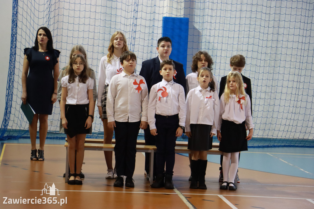 FOTORELACJA - Uroczystość Nadania Sztandaru Sp1 Poręba