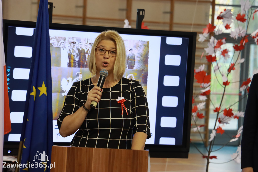 FOTORELACJA - Uroczystość Nadania Sztandaru Sp1 Poręba