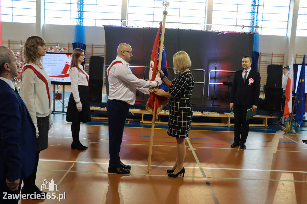 FOTORELACJA - Uroczystość Nadania Sztandaru Sp1 Poręba