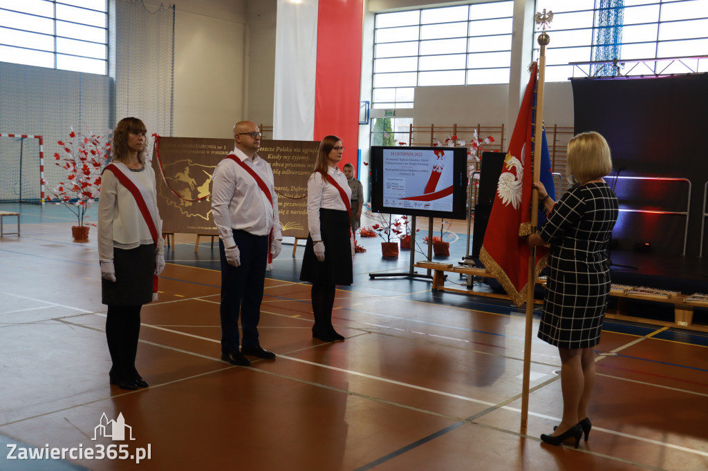 FOTORELACJA - Uroczystość Nadania Sztandaru Sp1 Poręba