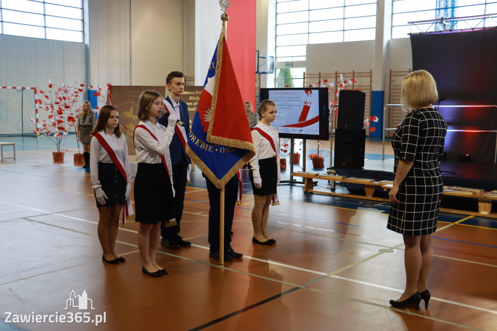 FOTORELACJA - Uroczystość Nadania Sztandaru Sp1 Poręba