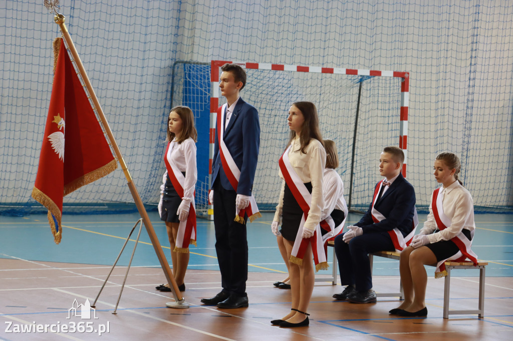 FOTORELACJA - Uroczystość Nadania Sztandaru Sp1 Poręba