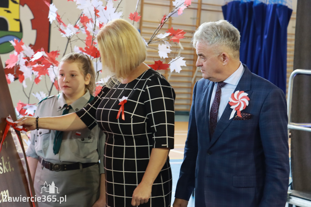 FOTORELACJA - Uroczystość Nadania Sztandaru Sp1 Poręba