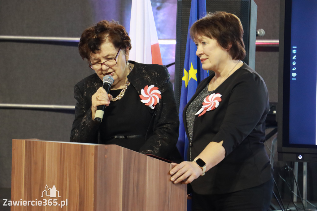 FOTORELACJA - Uroczystość Nadania Sztandaru Sp1 Poręba