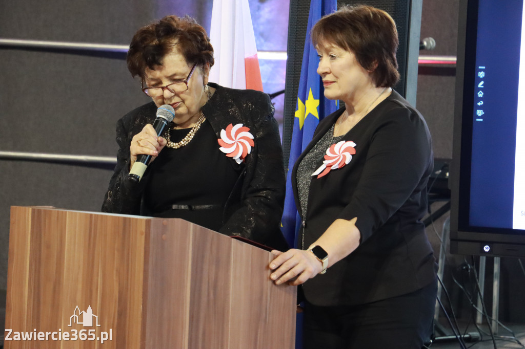 FOTORELACJA - Uroczystość Nadania Sztandaru Sp1 Poręba