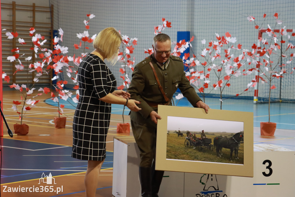 FOTORELACJA - Uroczystość Nadania Sztandaru Sp1 Poręba