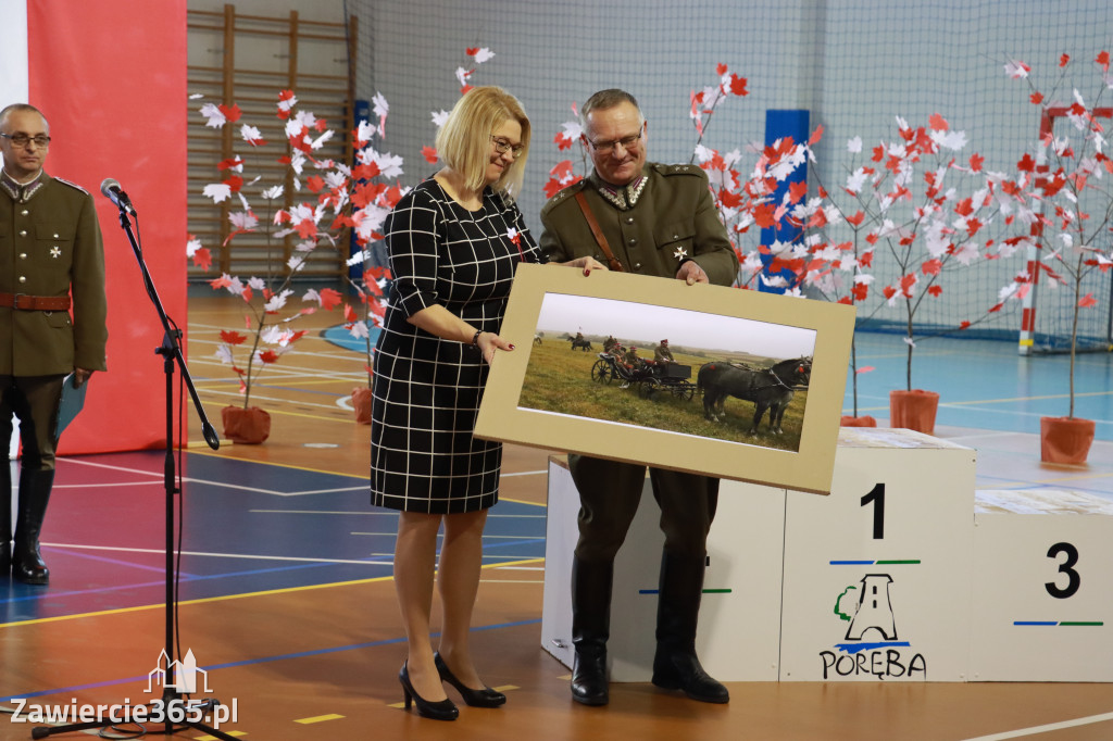 FOTORELACJA - Uroczystość Nadania Sztandaru Sp1 Poręba