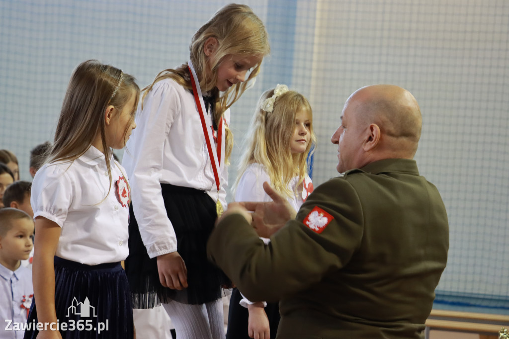 FOTORELACJA - Uroczystość Nadania Sztandaru Sp1 Poręba