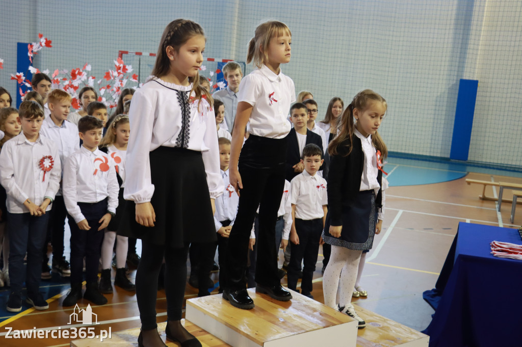 FOTORELACJA - Uroczystość Nadania Sztandaru Sp1 Poręba
