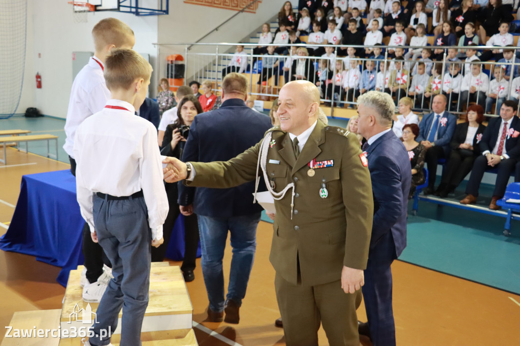 FOTORELACJA - Uroczystość Nadania Sztandaru Sp1 Poręba