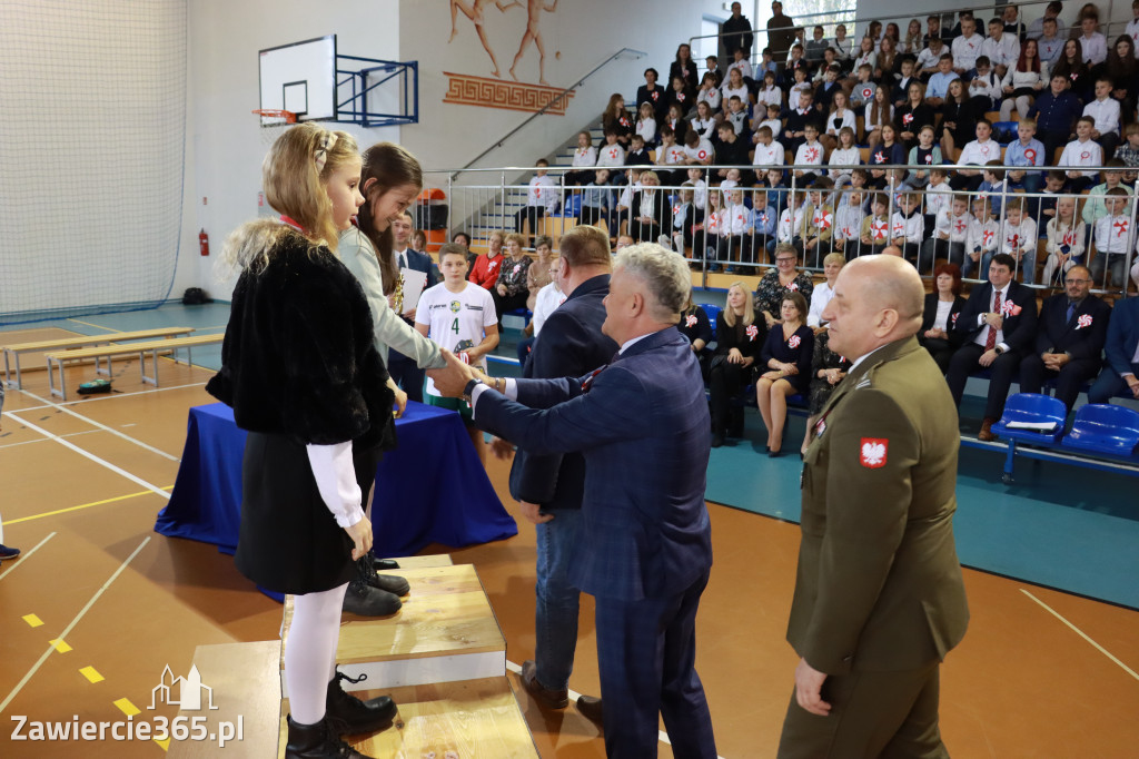FOTORELACJA - Uroczystość Nadania Sztandaru Sp1 Poręba
