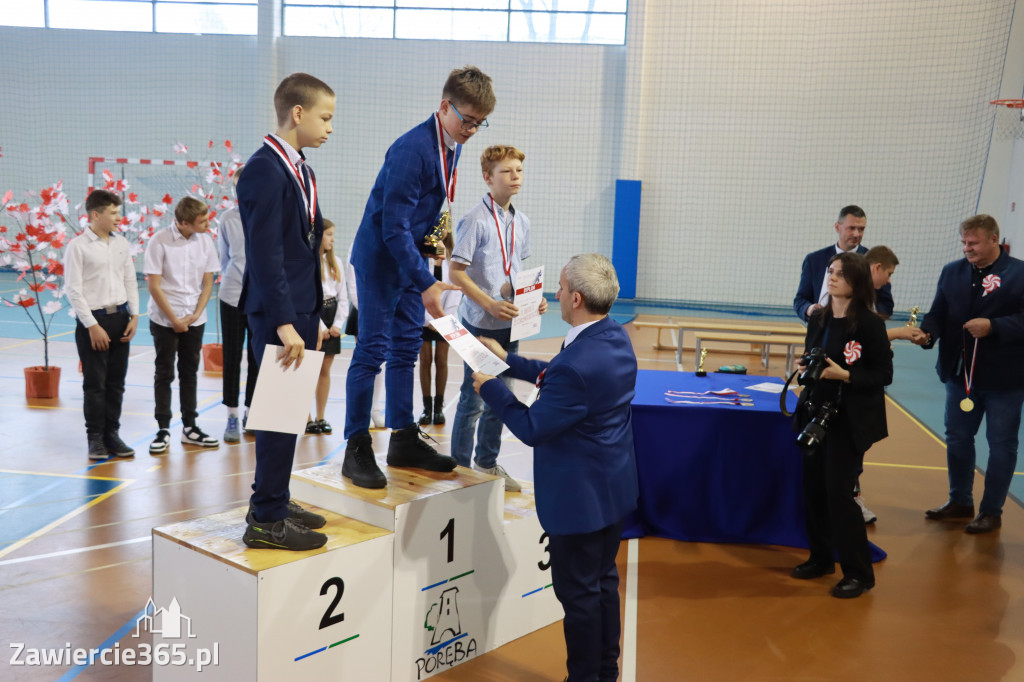 FOTORELACJA - Uroczystość Nadania Sztandaru Sp1 Poręba