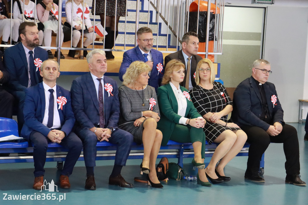 FOTORELACJA - Uroczystość Nadania Sztandaru Sp1 Poręba
