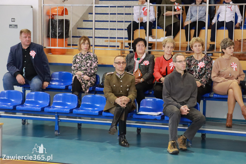 FOTORELACJA - Uroczystość Nadania Sztandaru Sp1 Poręba