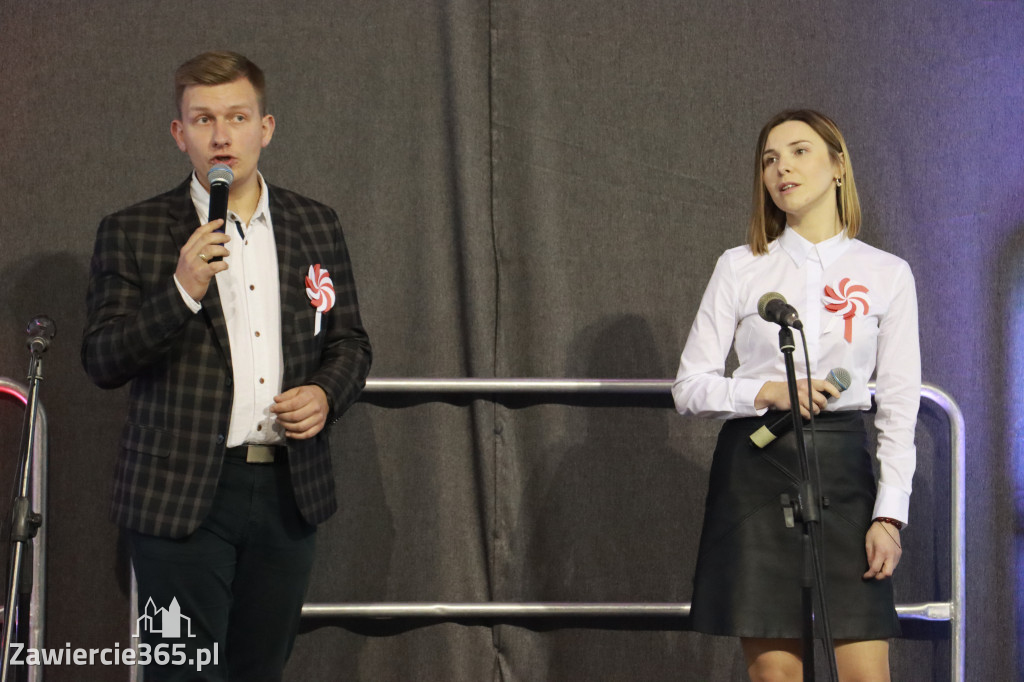FOTORELACJA - Uroczystość Nadania Sztandaru Sp1 Poręba