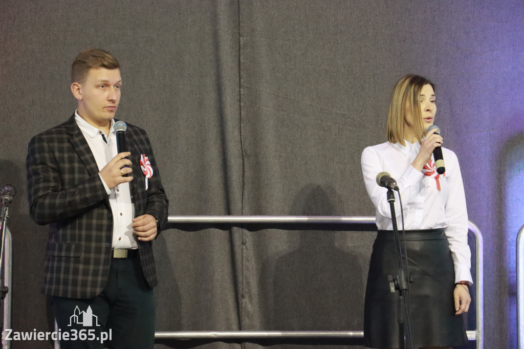 FOTORELACJA - Uroczystość Nadania Sztandaru Sp1 Poręba