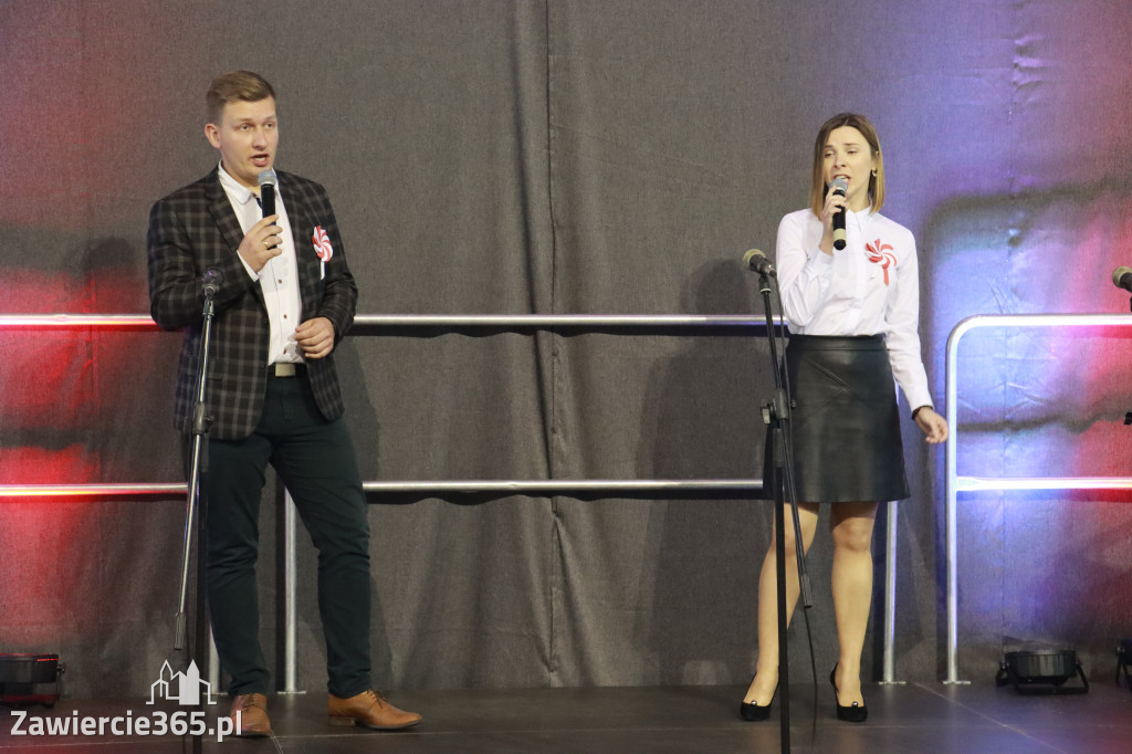 FOTORELACJA - Uroczystość Nadania Sztandaru Sp1 Poręba