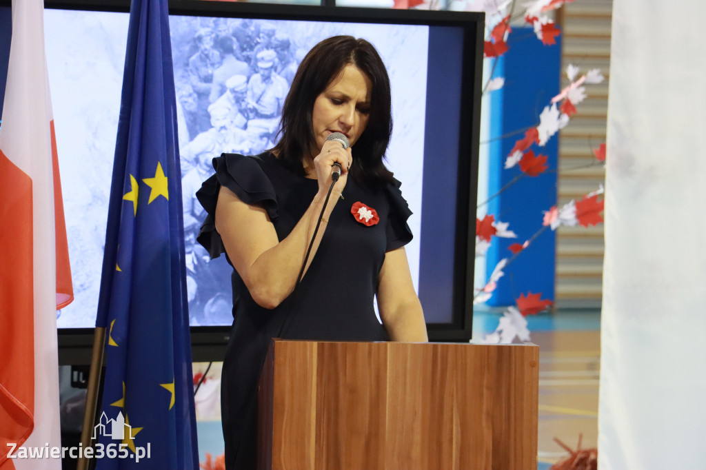 FOTORELACJA - Uroczystość Nadania Sztandaru Sp1 Poręba