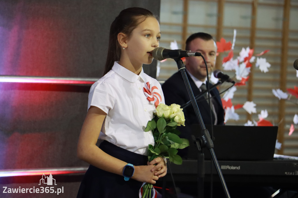 FOTORELACJA - Uroczystość Nadania Sztandaru Sp1 Poręba
