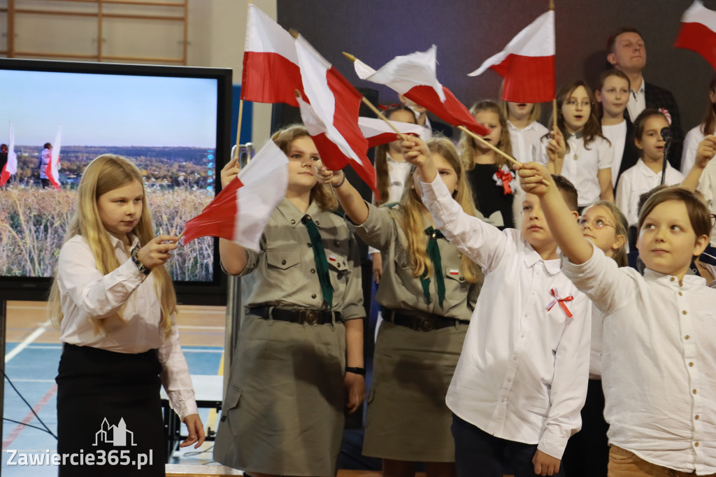 FOTORELACJA - Uroczystość Nadania Sztandaru Sp1 Poręba