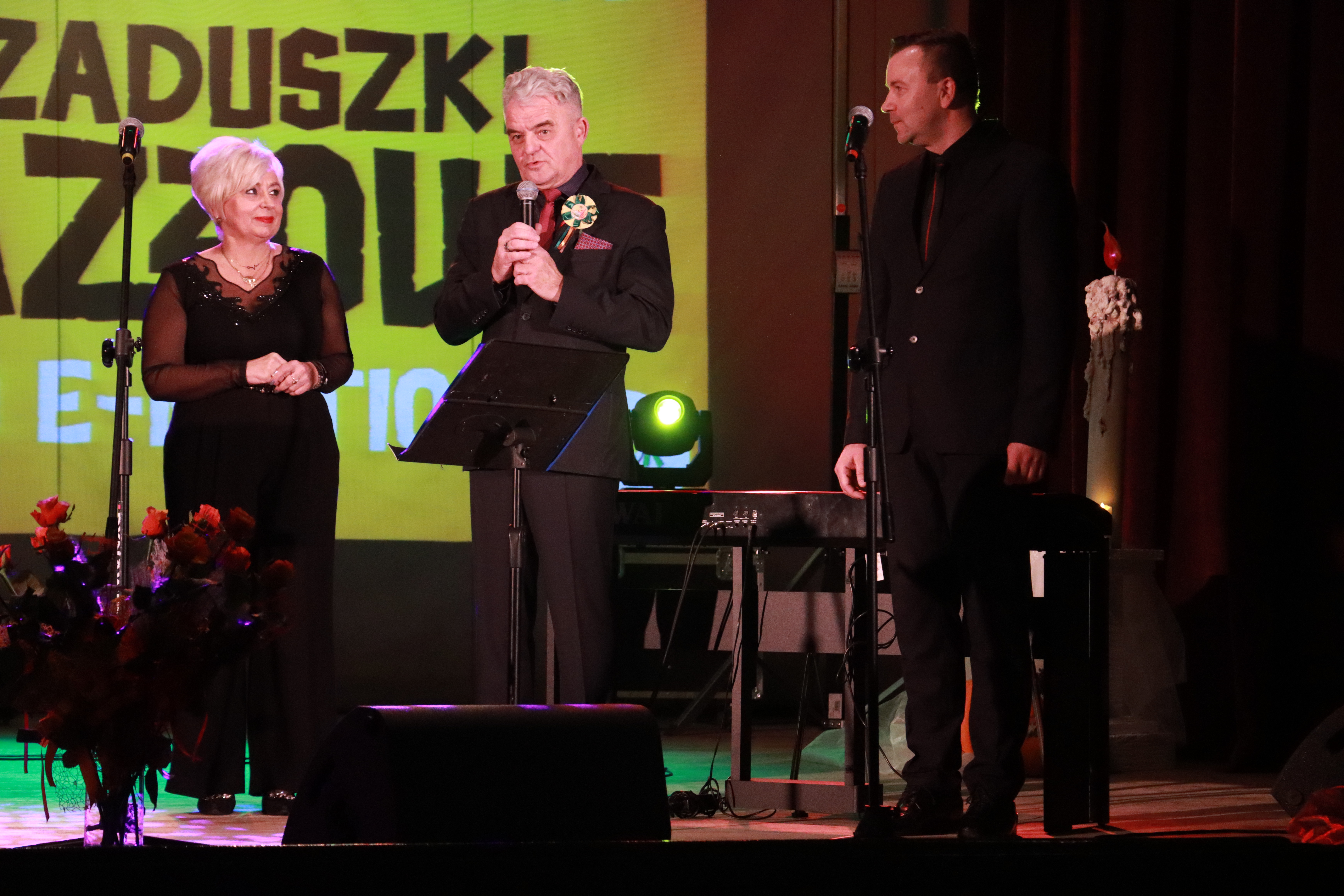 Fotorelacja Koncert Zaduszki Jezzowe w Porębie.