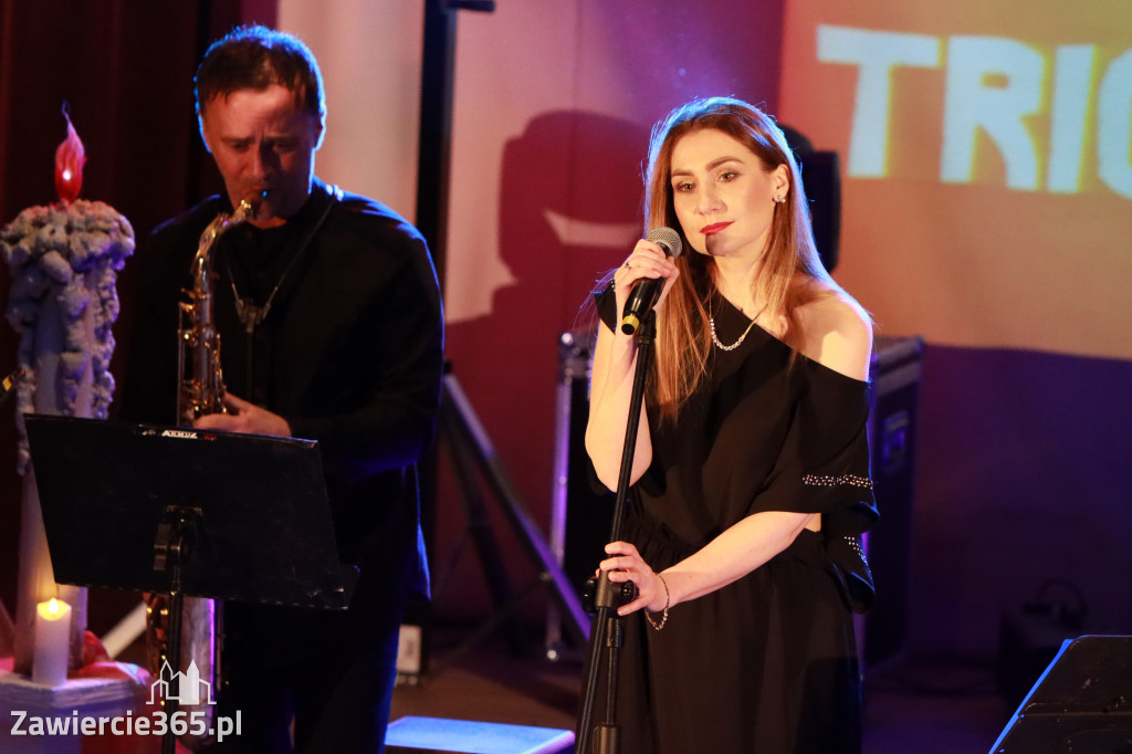 Fotorelacja Koncert Zaduszki Jezzowe w Porębie.