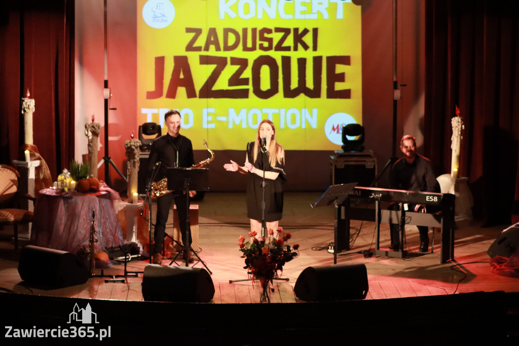 Fotorelacja Koncert Zaduszki Jezzowe w Porębie.