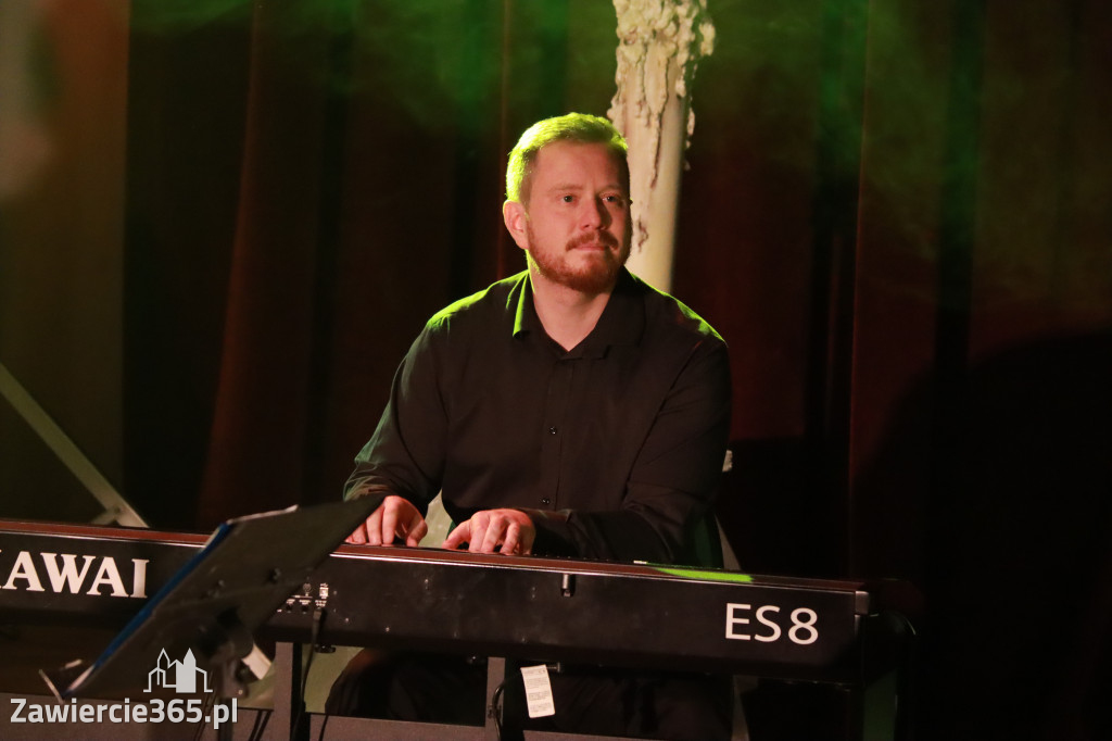 Fotorelacja Koncert Zaduszki Jezzowe w Porębie.