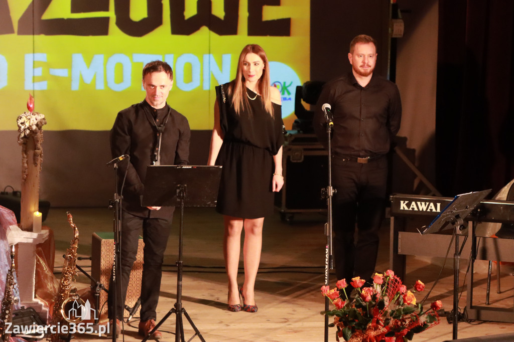 Fotorelacja Koncert Zaduszki Jezzowe w Porębie.