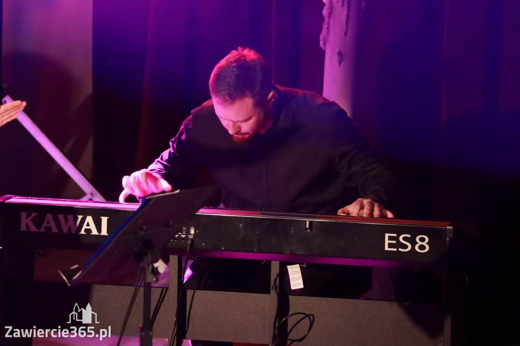 Fotorelacja Koncert Zaduszki Jezzowe w Porębie.