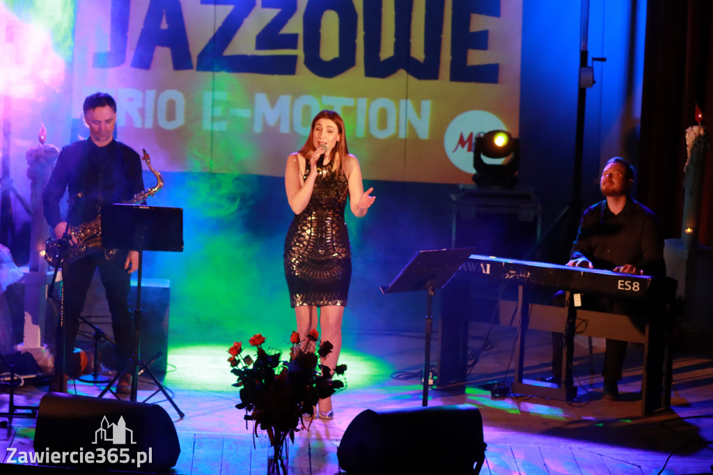 Fotorelacja Koncert Zaduszki Jezzowe w Porębie.