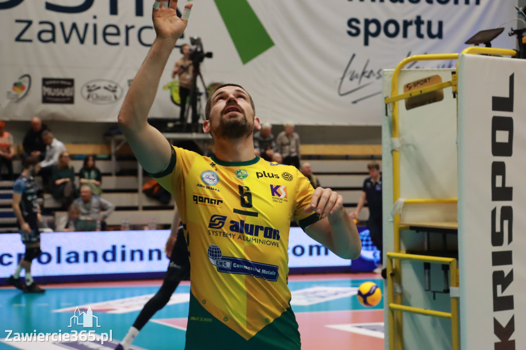 PRZEDŚWIĄTECZNE ZWYCIĘSTWO, RADOMIANIE POKONANI 3:0
