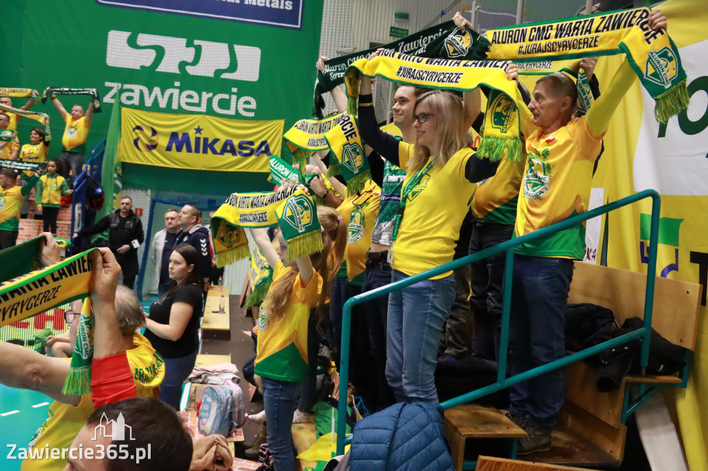 PRZEDŚWIĄTECZNE ZWYCIĘSTWO, RADOMIANIE POKONANI 3:0