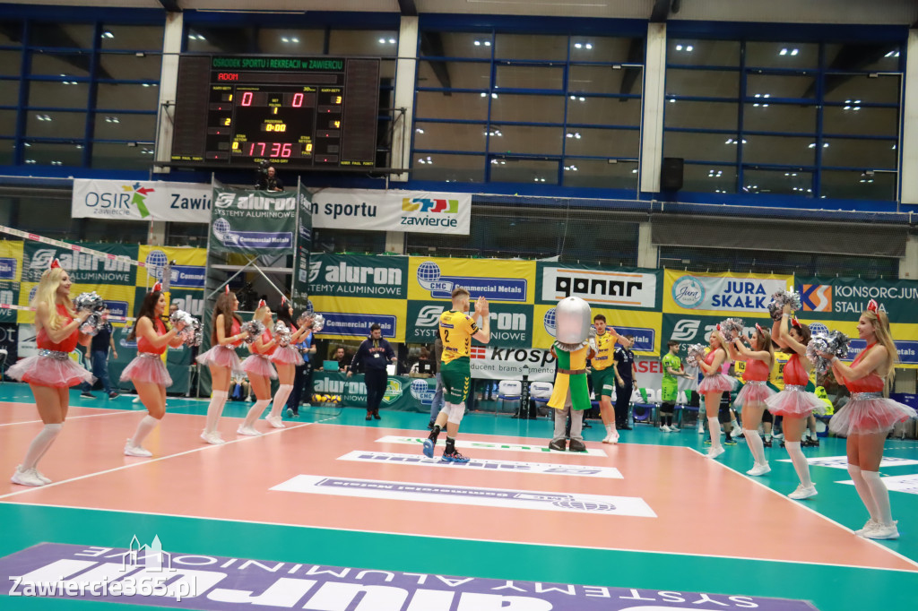 PRZEDŚWIĄTECZNE ZWYCIĘSTWO, RADOMIANIE POKONANI 3:0