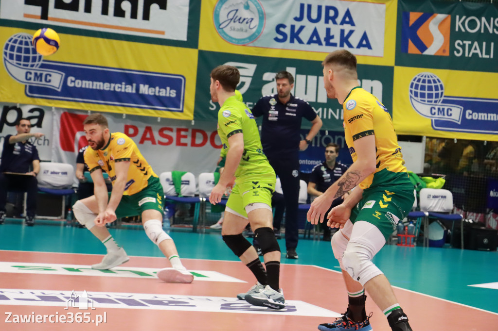 PRZEDŚWIĄTECZNE ZWYCIĘSTWO, RADOMIANIE POKONANI 3:0