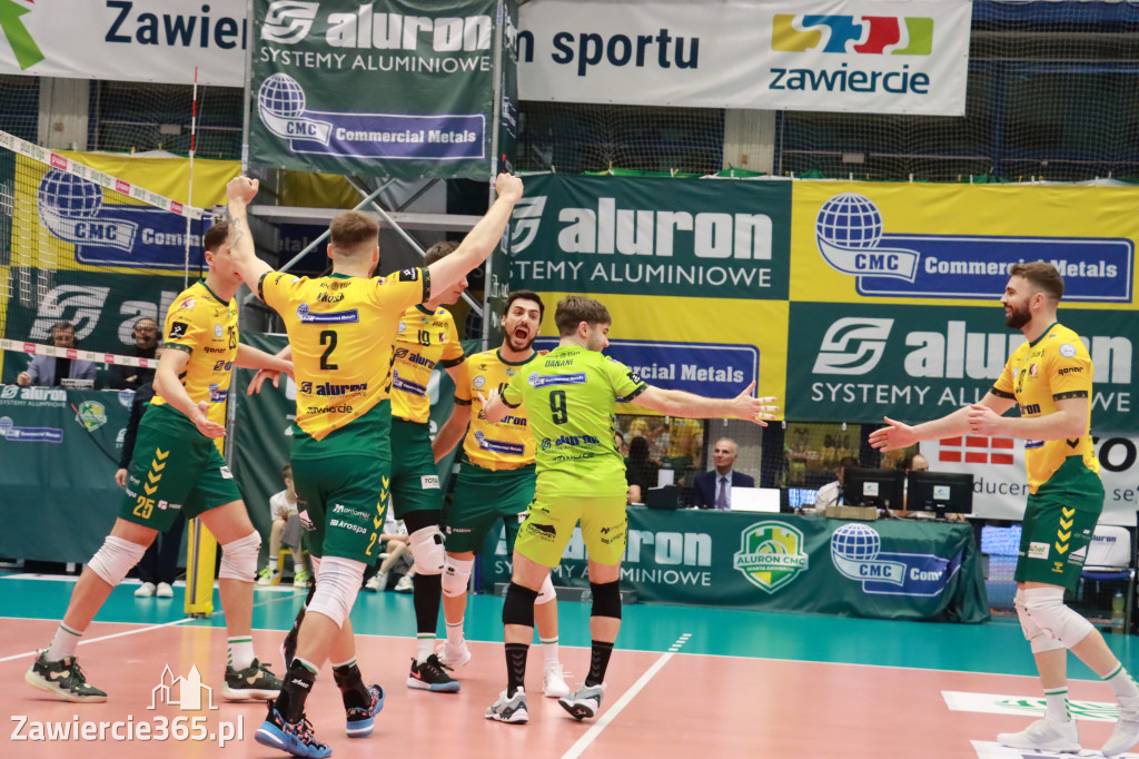 PRZEDŚWIĄTECZNE ZWYCIĘSTWO, RADOMIANIE POKONANI 3:0