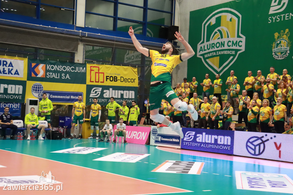 PRZEDŚWIĄTECZNE ZWYCIĘSTWO, RADOMIANIE POKONANI 3:0