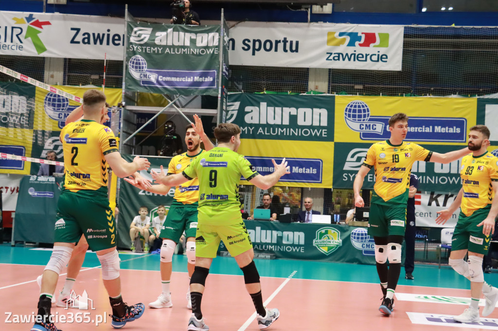 PRZEDŚWIĄTECZNE ZWYCIĘSTWO, RADOMIANIE POKONANI 3:0