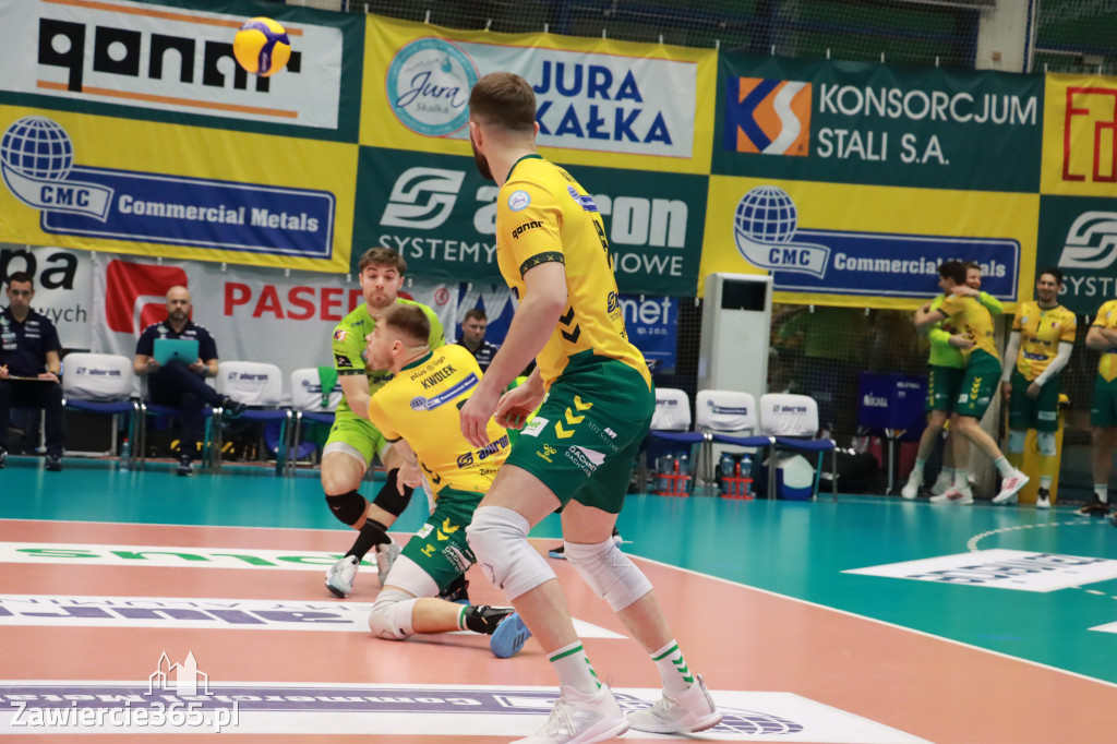 PRZEDŚWIĄTECZNE ZWYCIĘSTWO, RADOMIANIE POKONANI 3:0