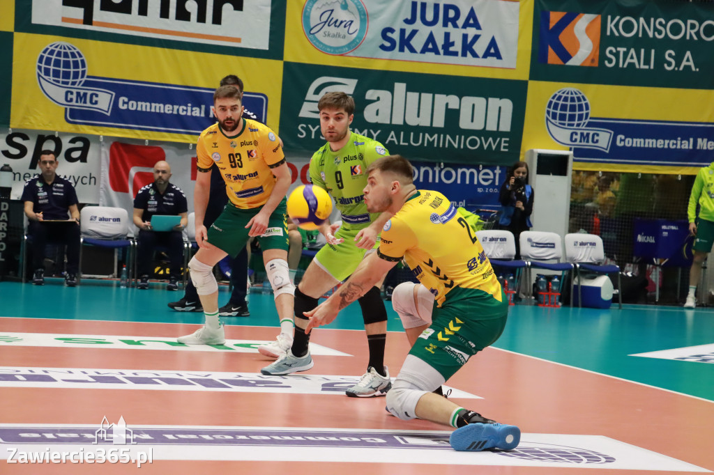 PRZEDŚWIĄTECZNE ZWYCIĘSTWO, RADOMIANIE POKONANI 3:0