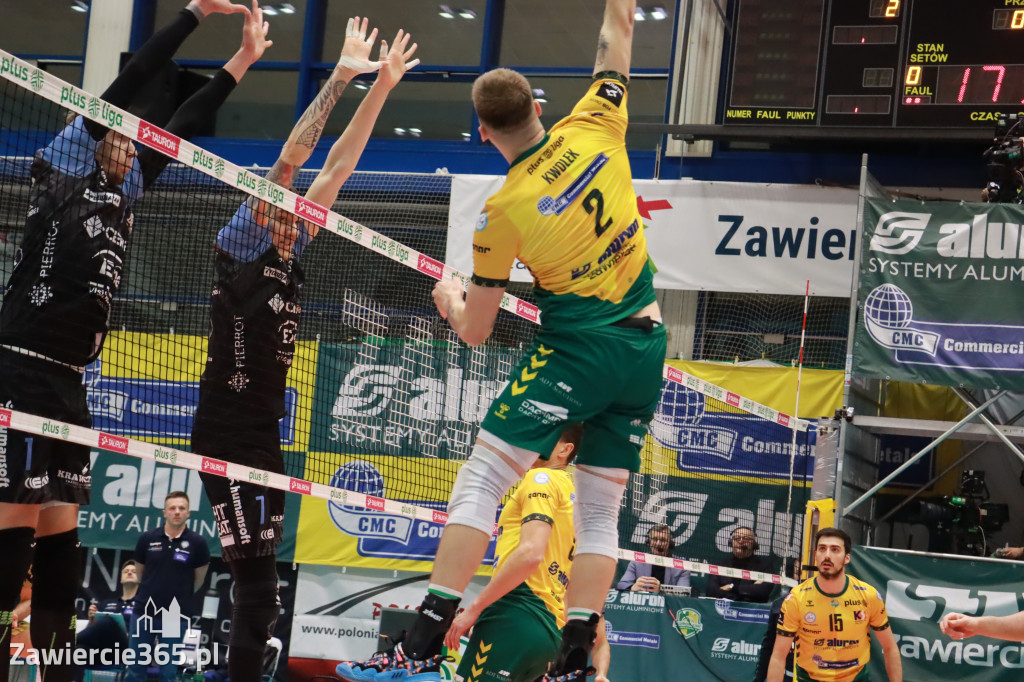 PRZEDŚWIĄTECZNE ZWYCIĘSTWO, RADOMIANIE POKONANI 3:0