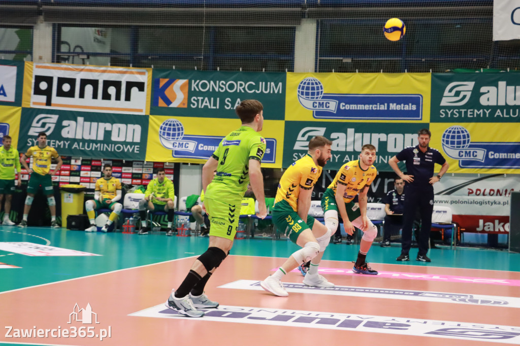 PRZEDŚWIĄTECZNE ZWYCIĘSTWO, RADOMIANIE POKONANI 3:0