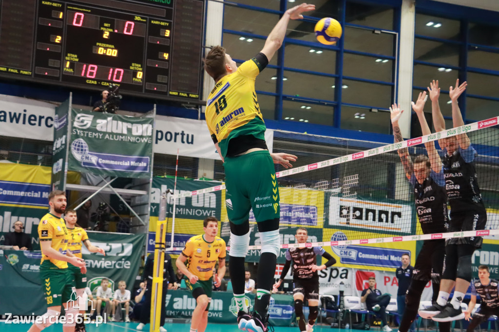 PRZEDŚWIĄTECZNE ZWYCIĘSTWO, RADOMIANIE POKONANI 3:0
