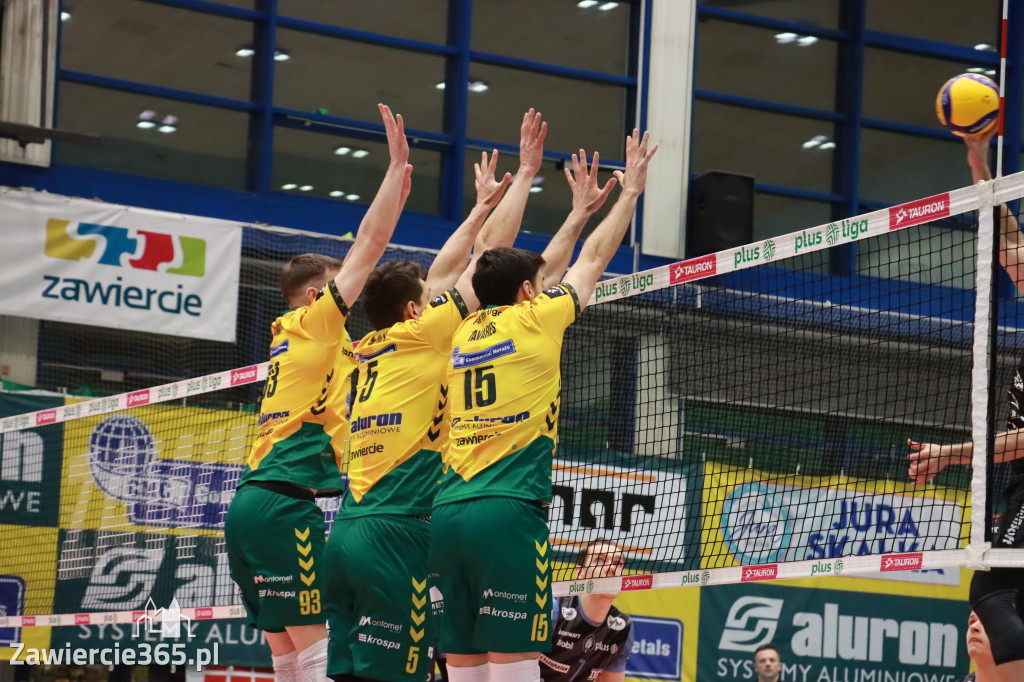PRZEDŚWIĄTECZNE ZWYCIĘSTWO, RADOMIANIE POKONANI 3:0